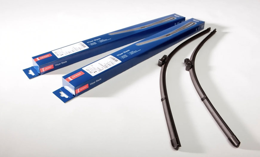 55 NEUE DENSO FLATBLADE-KITS FÜR HERVORRAGENDE WISCHLEISTUNG AUCH BEI HOHEN GESCHWINDIGKEITEN